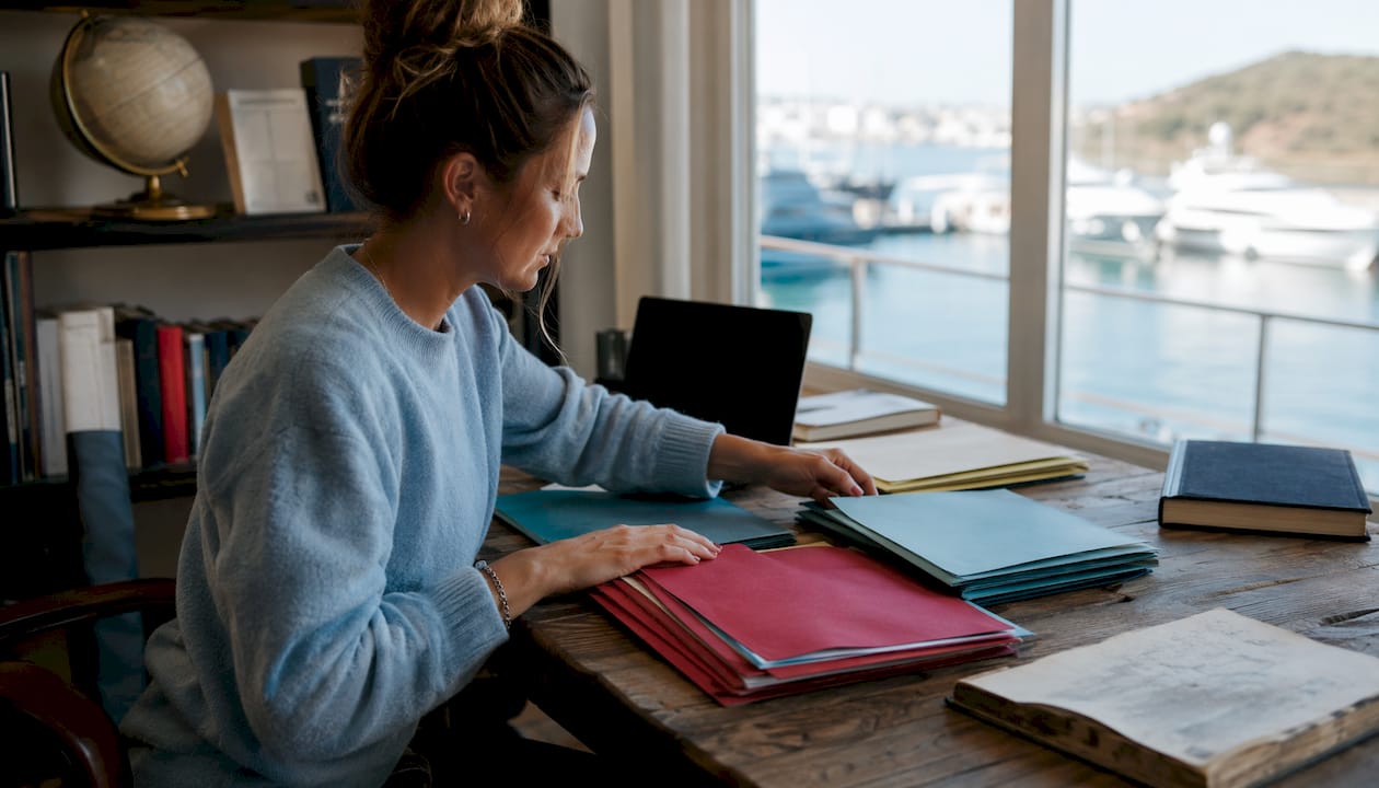 Yacht broker sorting registry category folders